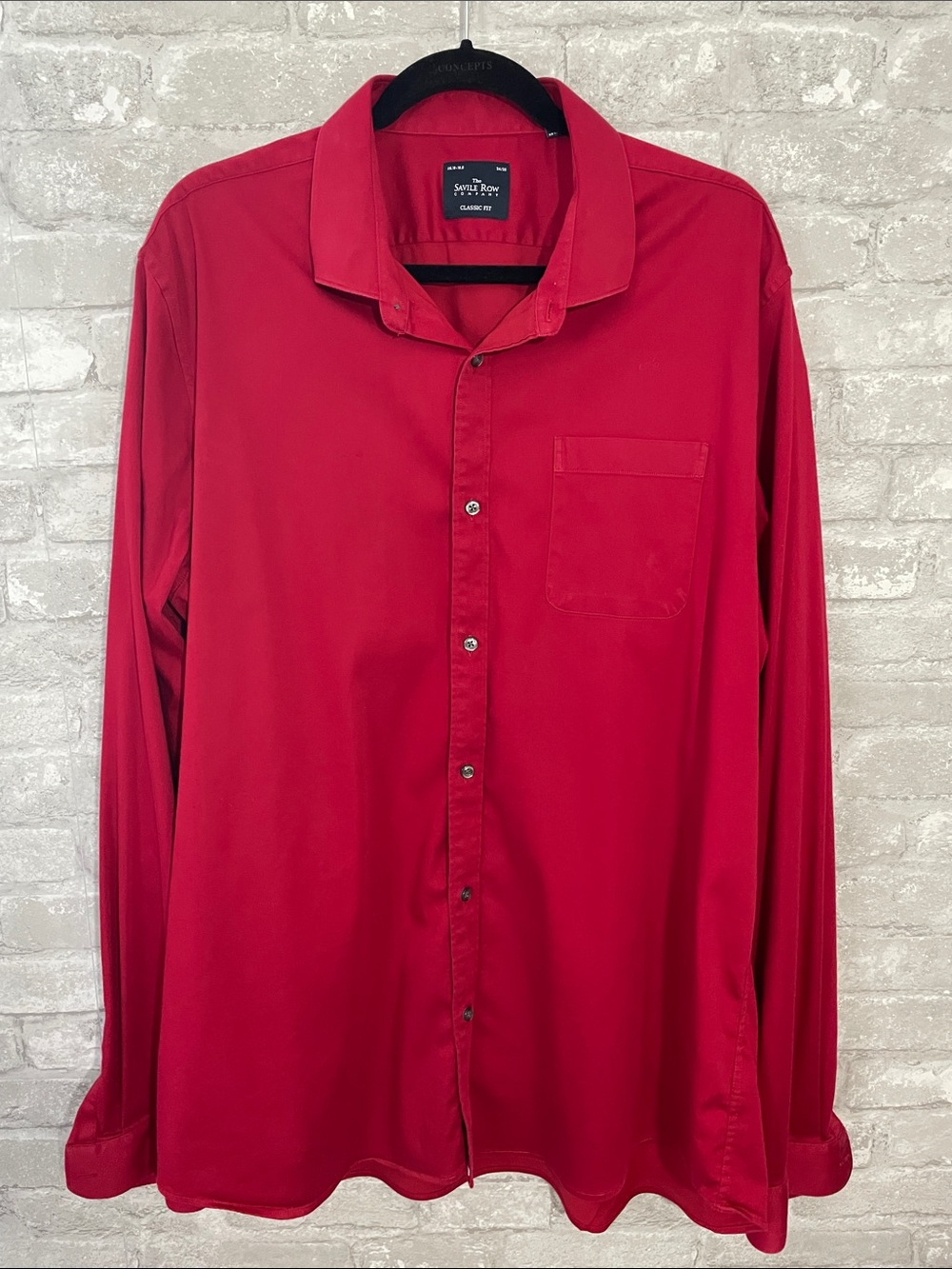 Savile Row Men's Red Long-Sleeve Dress Shirt with Chest Pocket